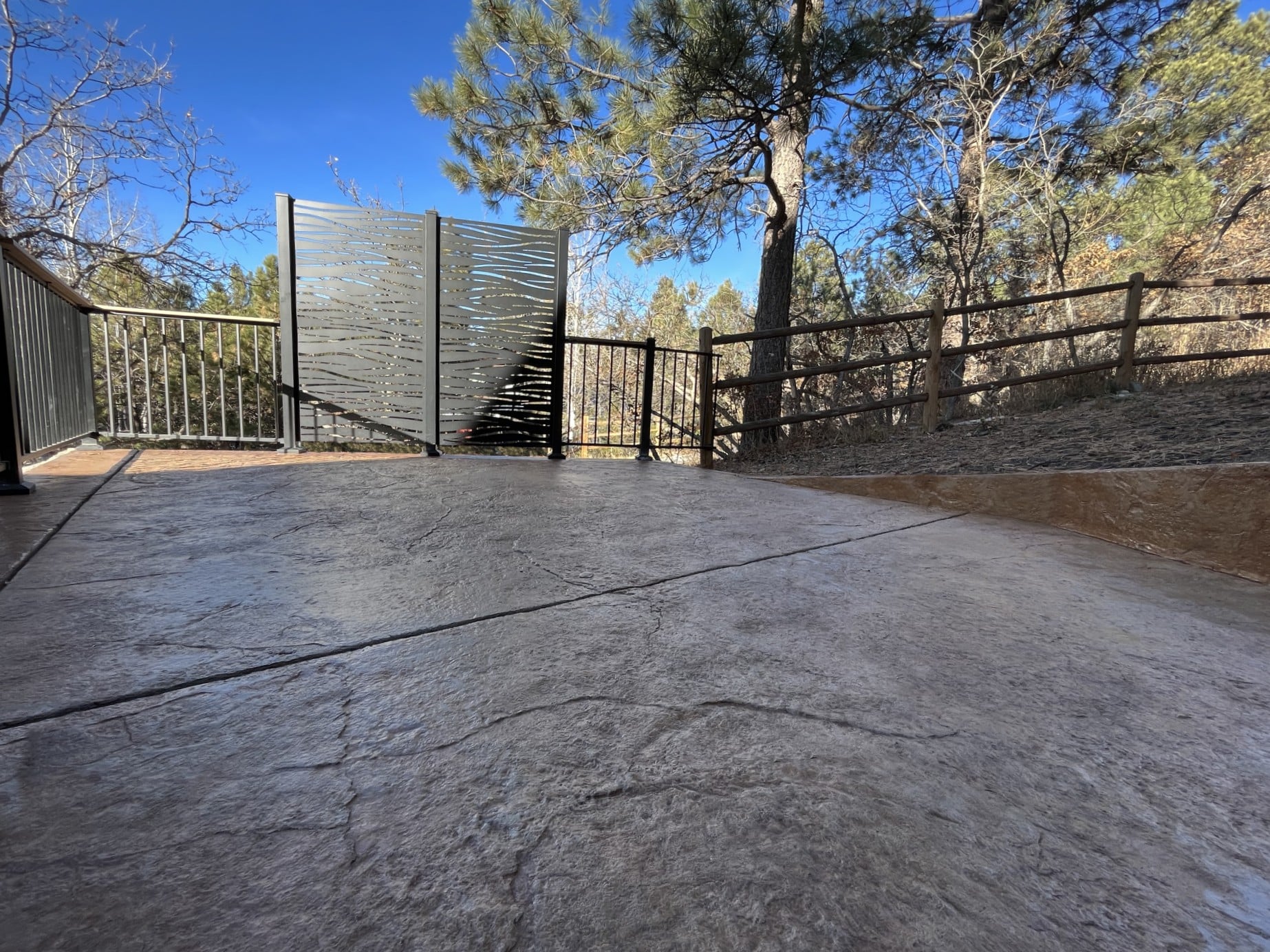 Customized Brown Slate Hardscape Patio-Residential - Footprint Home Experts proudly serves Colorado Springs, Monument, Castlerock, Denver, Peyton, and Black Forrest.