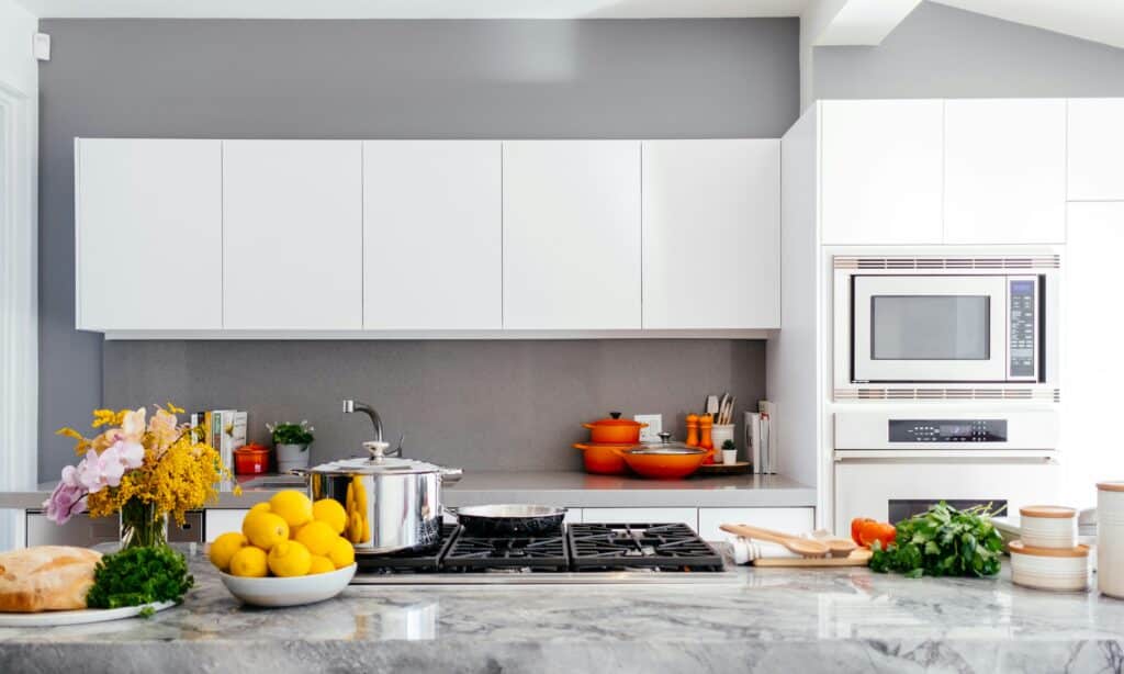 Why Are Colorado Homeowners Ditching All-White Kitchens in 2026?